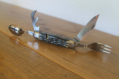 ホーボーナイフ（Hobo Knife）　折りたたみ式カトラリーマルチツール