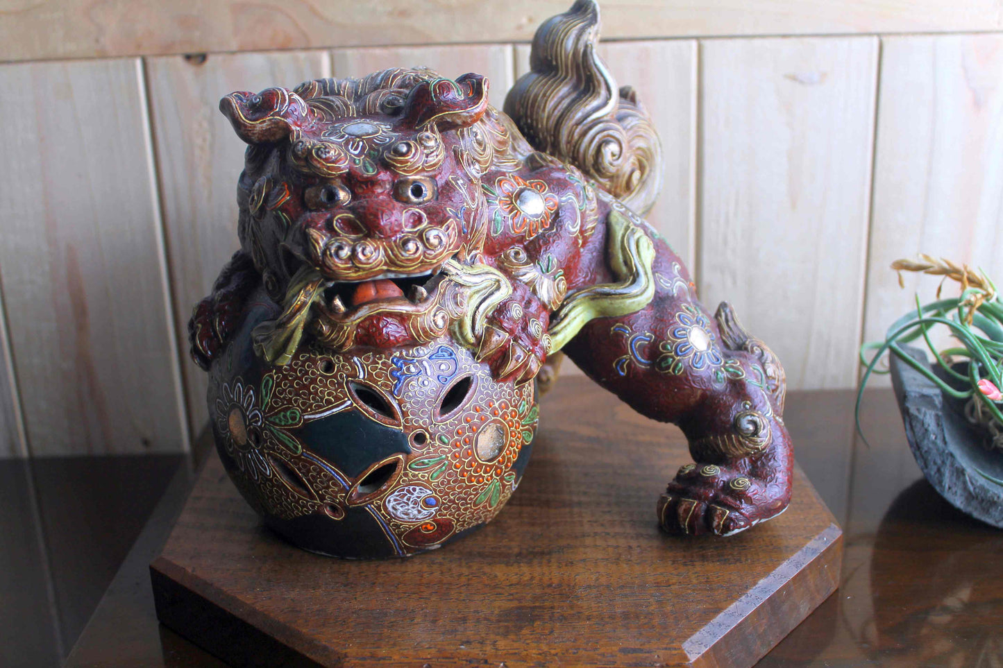 九谷焼　玉乗り獅子　