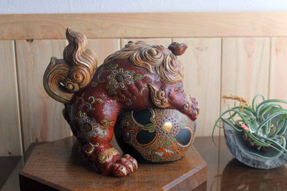九谷焼　玉乗り獅子　