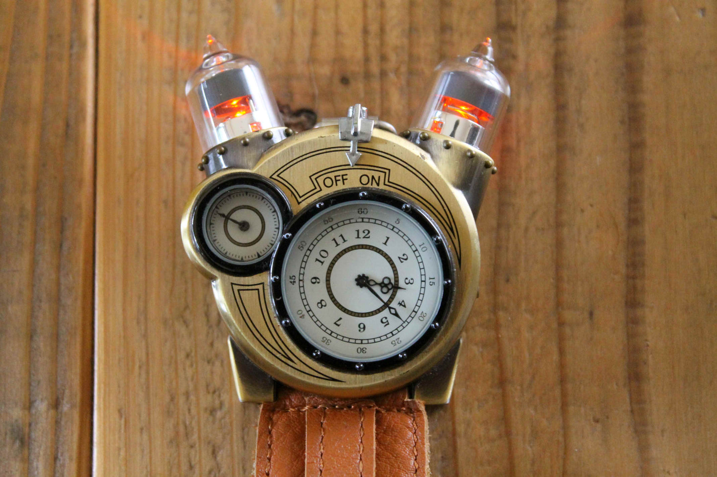 テスラウォッチ(Tesla Watch)　ThinkGeek　スチームパンク腕時計　付属品完備
