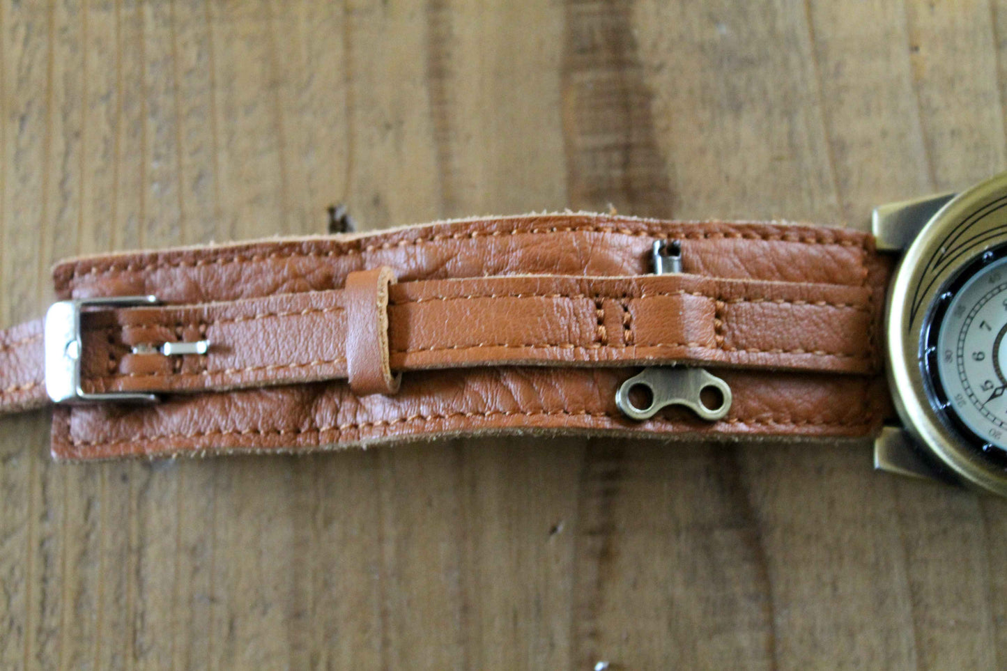 テスラウォッチ(Tesla Watch)　ThinkGeek　スチームパンク腕時計　付属品完備