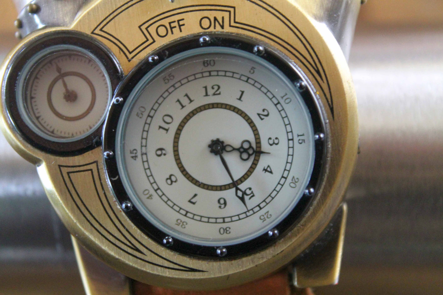 テスラウォッチ(Tesla Watch)　ThinkGeek　スチームパンク腕時計　付属品完備