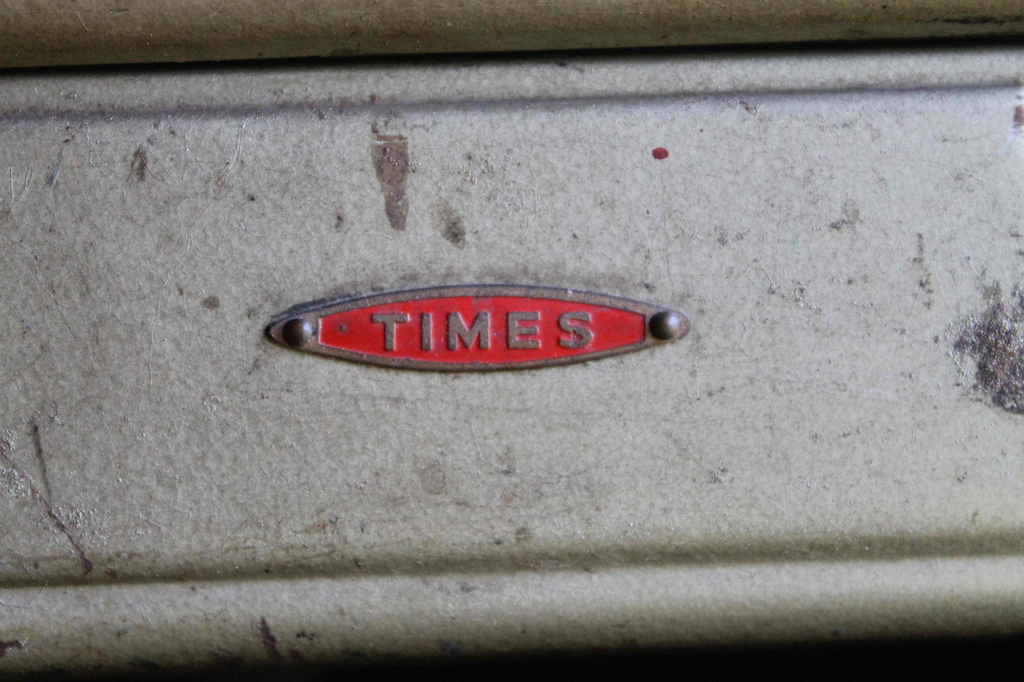 可動式 3段スチールトレー　TIMES