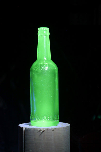 大日本麦酒株式会社製造　レトロガラス瓶　蛍光