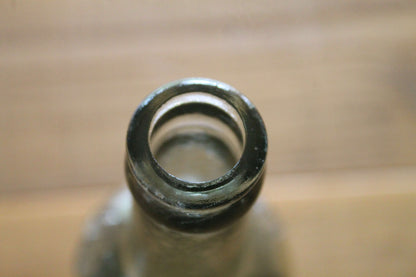 大日本麦酒株式会社製造　レトロガラス瓶　蛍光